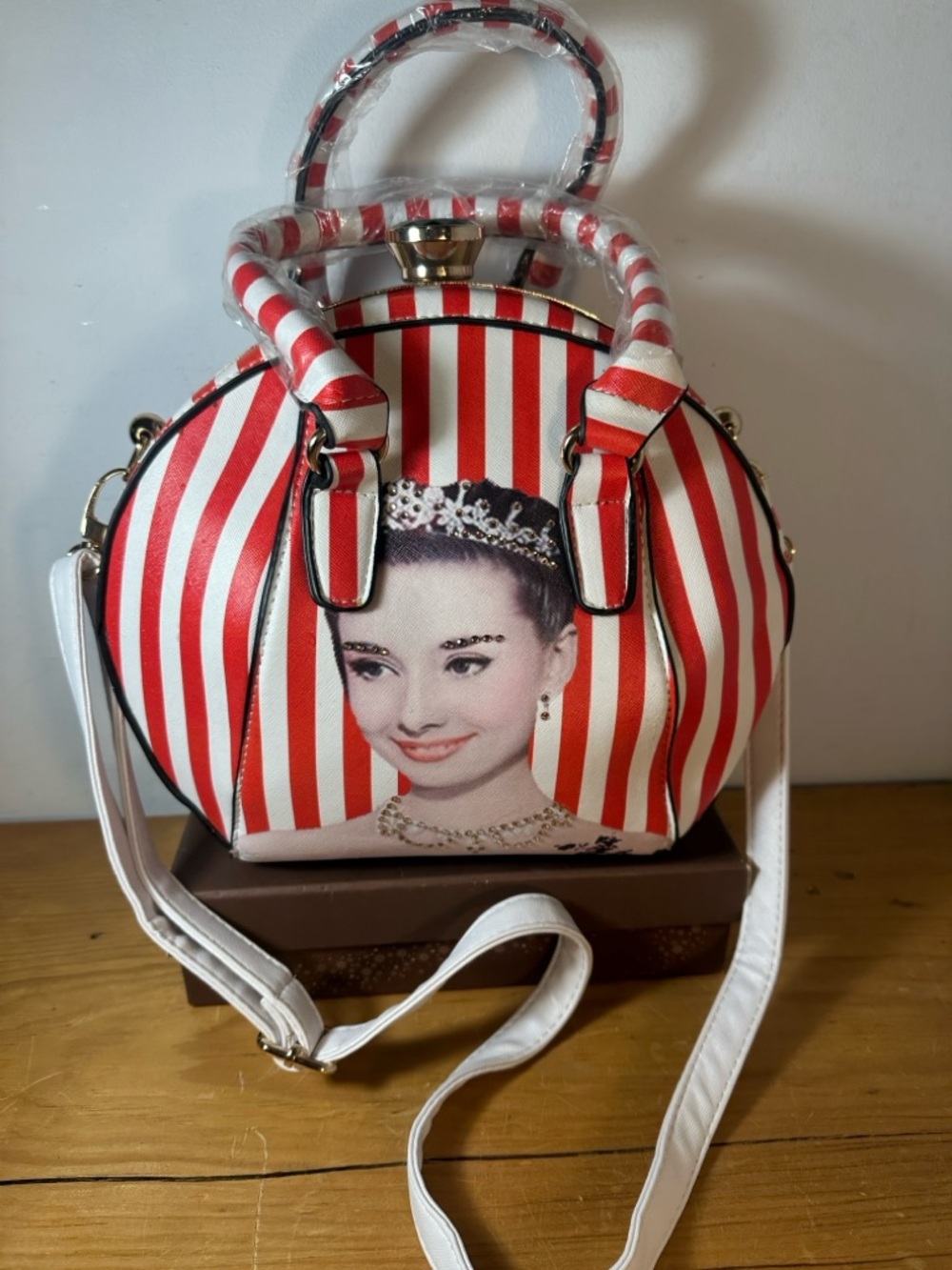 Retro Audrey Hepburn Red White Striped Round Dome Crossbody Handbag